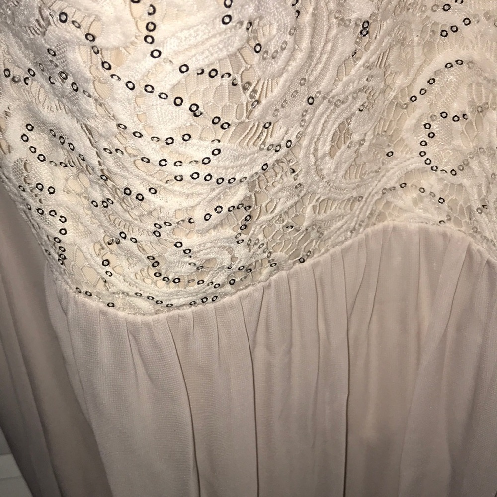 Formal gown - Picture 5 of 6